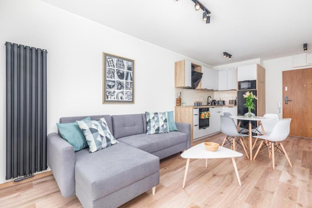 Modern Riverside Apartment With Free Parking Space Szczecin Eksteriør bilde