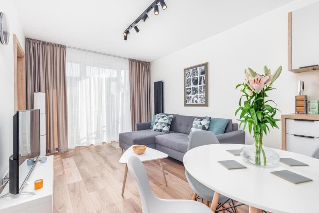 Modern Riverside Apartment With Free Parking Space Szczecin Eksteriør bilde
